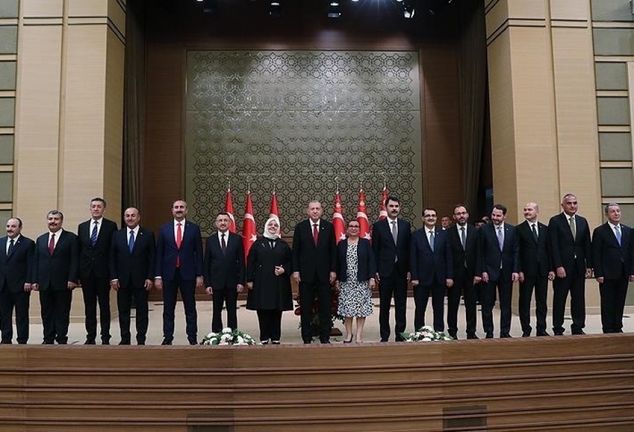 قدم الرئيس رجب طيب أردوغان الحكومة الجديدة