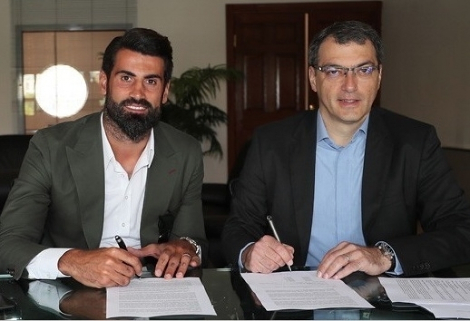 费内巴切足球俱乐部与沃尔坎·德米雷尔签订新合同