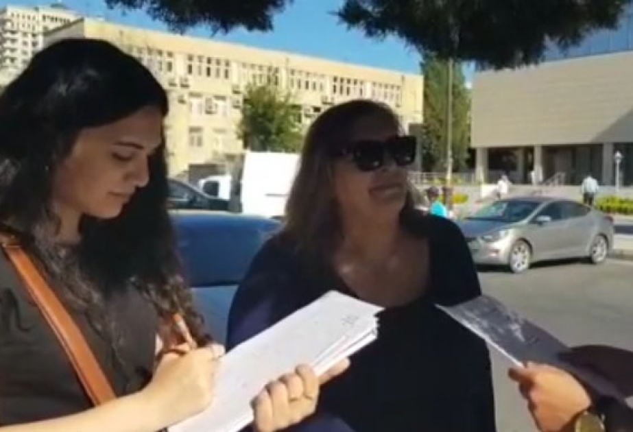 Bakı sakinləri arasında polietilen paketlərin istifadəsinə dair sorğu aparılıb