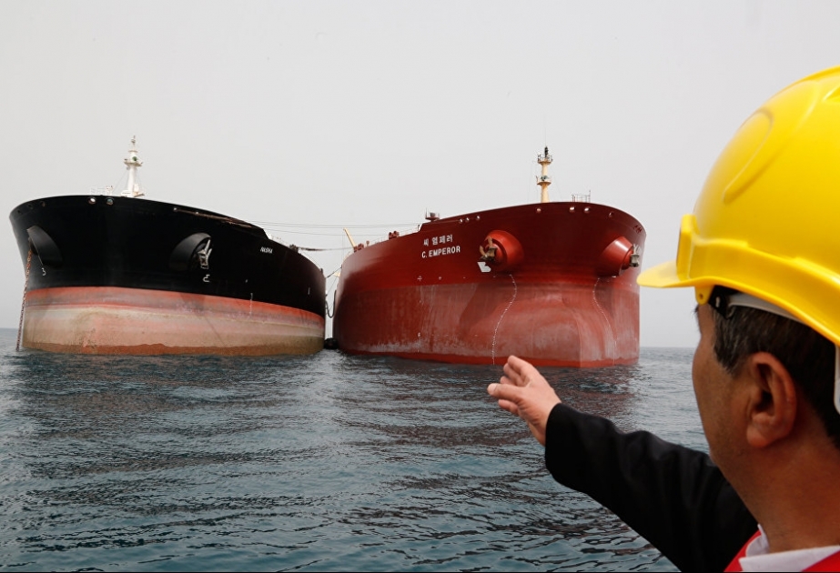 ABŞ İrandan neft alan ölkələrə sanksiya tətbiq etməyə hazırdır