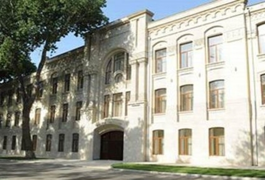 Министр здравоохранения принял в Огузе граждан из четырех районов