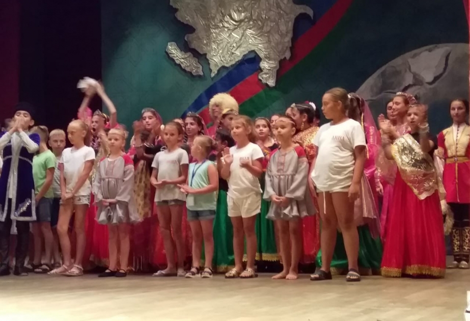 Bakıda “Dostluq körpüsü” II Beynəlxalq folklor rəqs festivalı başa çatıb