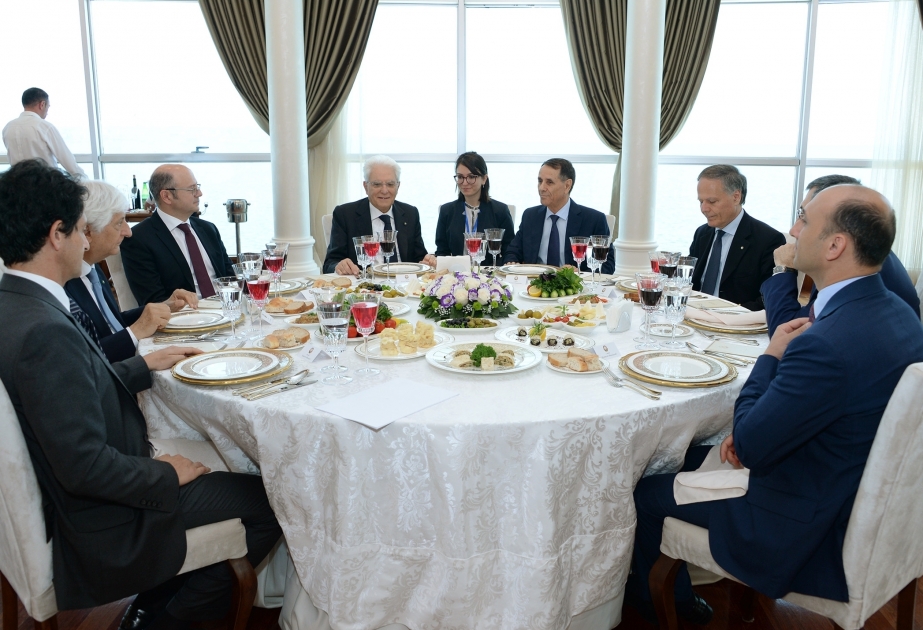 Azərbaycanın Baş naziri Novruz Məmmədov və İtaliya Prezidenti Sercio Mattarella birgə işçi nahar ediblər VİDEO