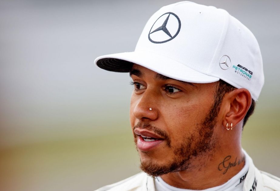 Hamilton verlängert Vertrag bei Mercedes