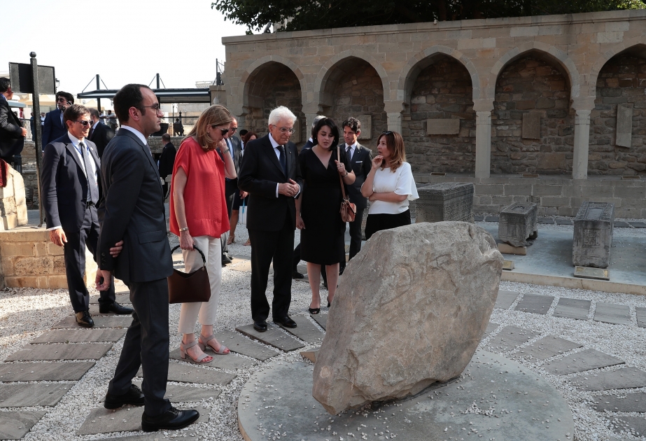 Italiens Präsident Sergio Mattarella lernt Innenstadt kennen