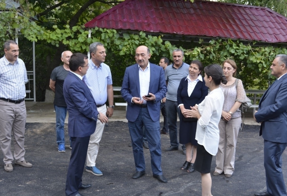 Əbülfəs Qarayev “Avey” Dövlət Tarix-Mədəniyyət Qoruğunda aparılan arxeoloji qazıntılarla tanış olub