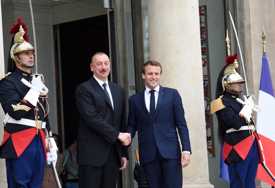 Le président Ilham Aliyev reçu par son homologue français Emmanuel Macron VIDEO