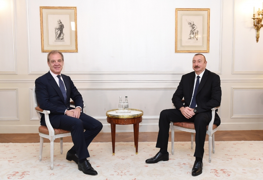 Präsident Ilham Aliyev trifft Präsident von CIFAL in Paris VİDEO