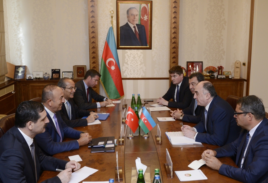 Entretien des ministres des Affaires étrangères azerbaïdjanais et turc à Bakou