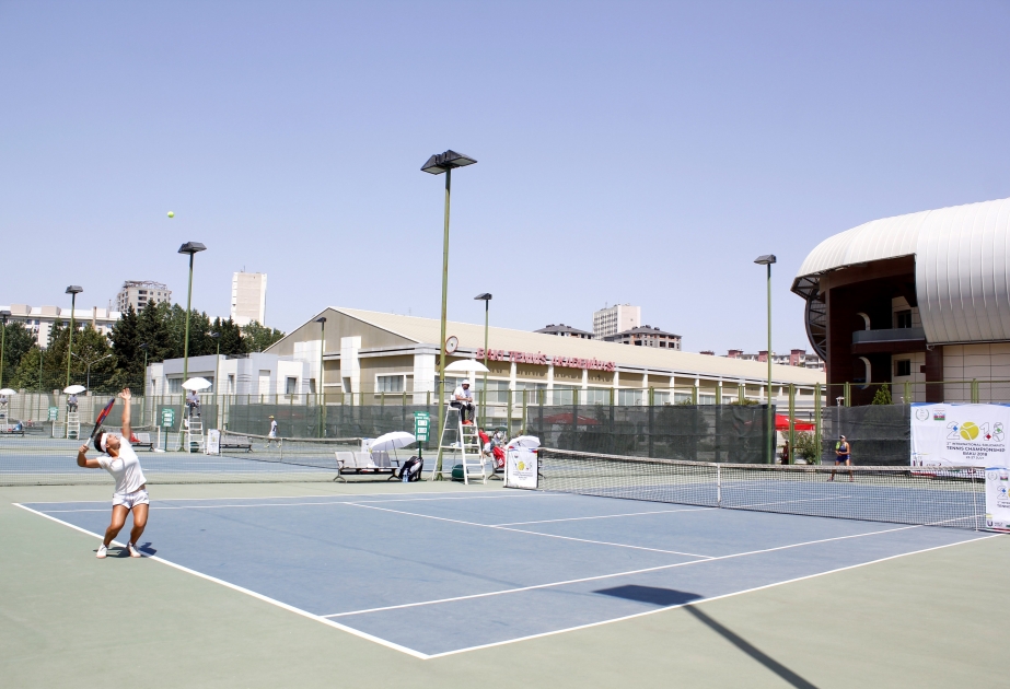 Bakı Tennis Akademiyasında ikinci beynəlxalq həmrəylik çempionatı davam edir