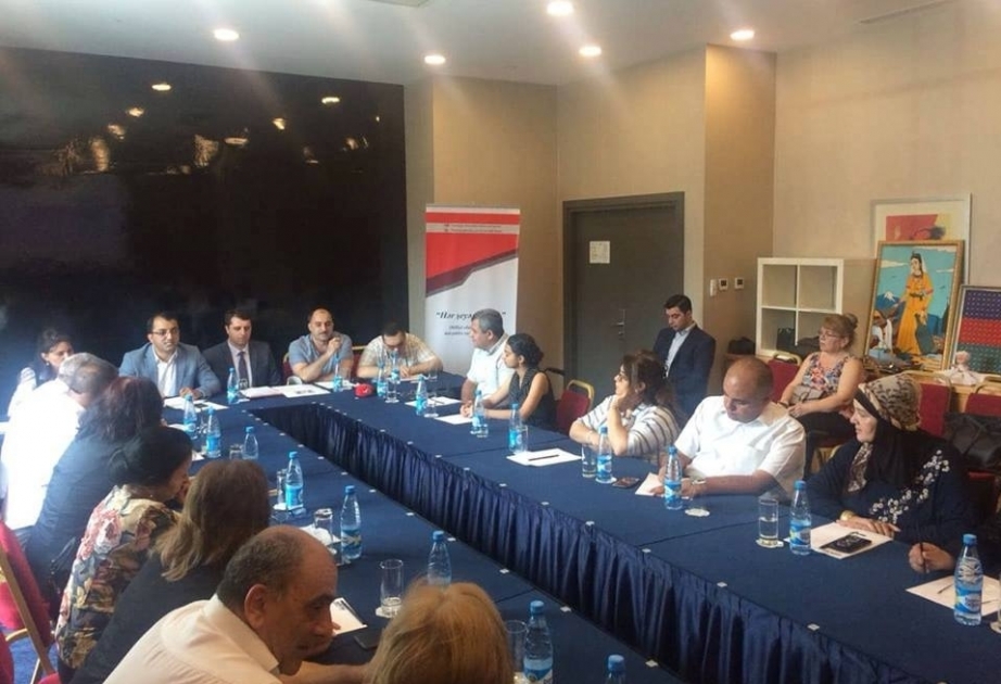 Xüsusi istedadı, yaradıcılıq qabiliyyəti olan fiziki qüsurlu insanlarla görüş təşkil olunub