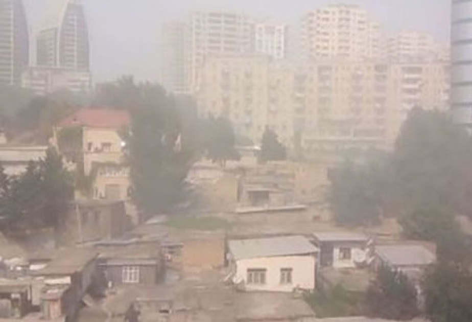 Во второй половине дня содержание пыли в воздухе Баку и Абшеронского полуострова повысится