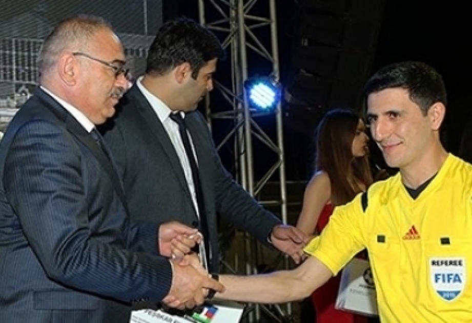 FIFA verpflichtet aserbaidschanische Schiedsrichter