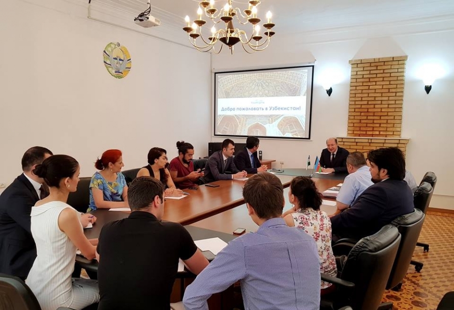 В Баку состоялась презентация туристического потенциала Узбекистана