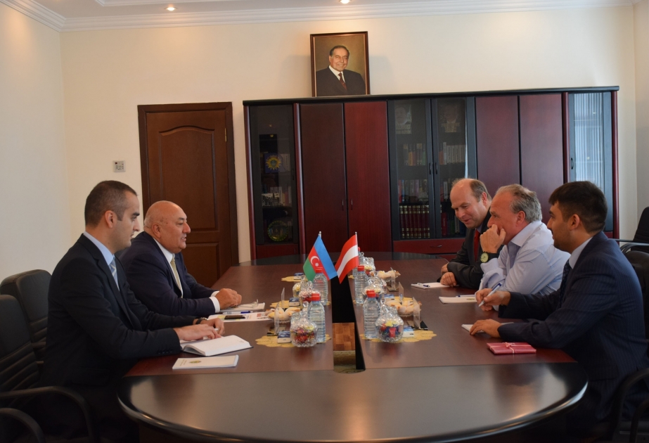 Les relations de coopération azerbaïdjano-autrichiennes en matière d’industrie de défense au menu des discussions