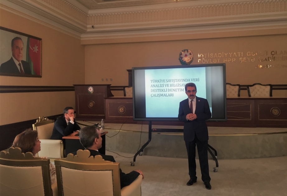 Делегация Турецкого счетного суда выступила с презентацией в Счетной палате Азербайджана