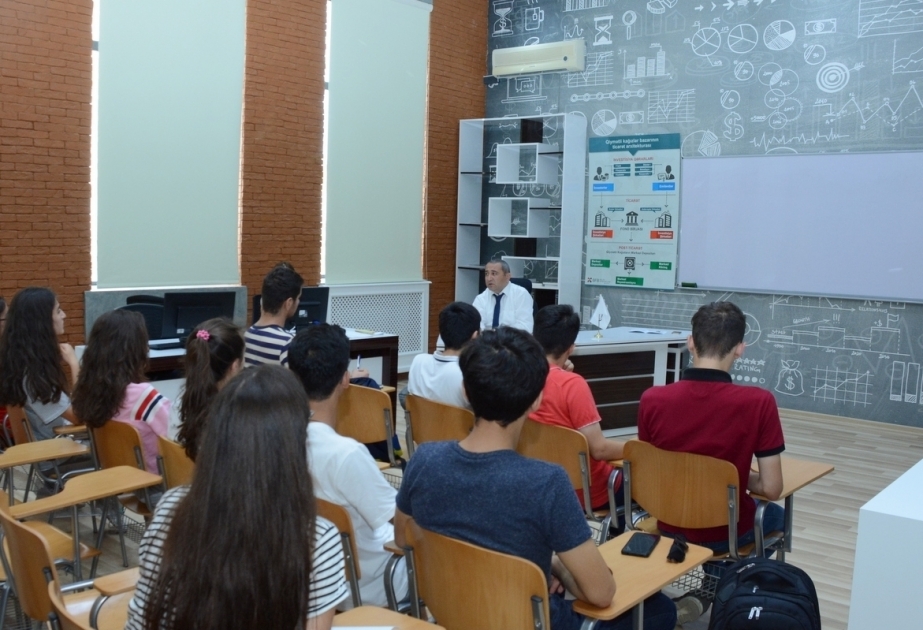 Продолжается проект «Узнай UNEC»