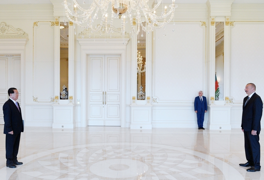 Aserbaidschans Präsident Ilham Aliyev empfängt neuen nordkoreanischen Botschafter zur Überreichung seines Beglaubigungsschreibens VIDEO