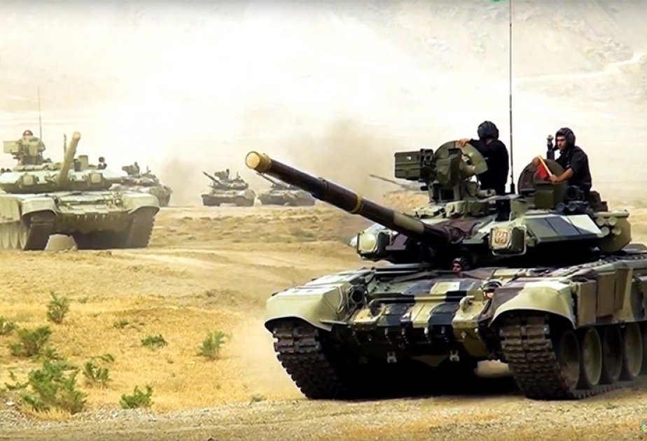 阿塞拜疆坦克部队开始集训
