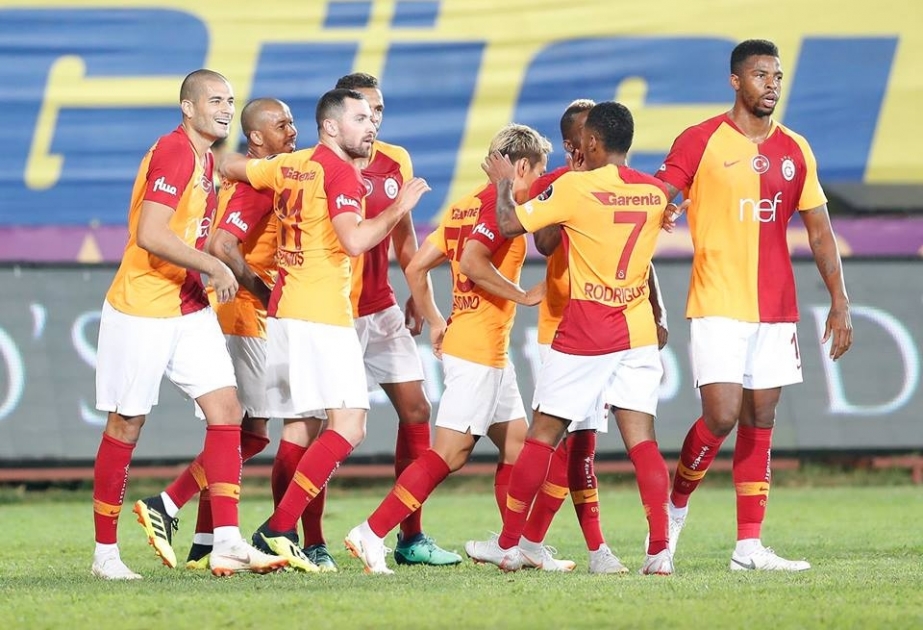 “Qalatasaray” Türkiyə çempionatında mövsümün ilk turunun açılış oyununda səfərdə rəqibinə qalib gəlib