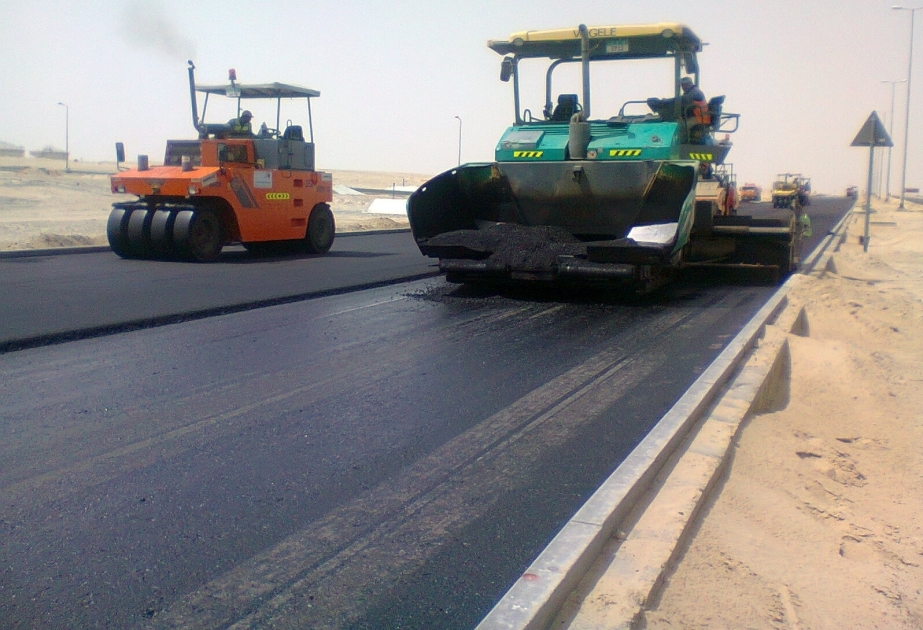 الرئيس إلهام علييف يخصص أموالا لأعمال بناء الطرق البرية في محافظة لنكران
