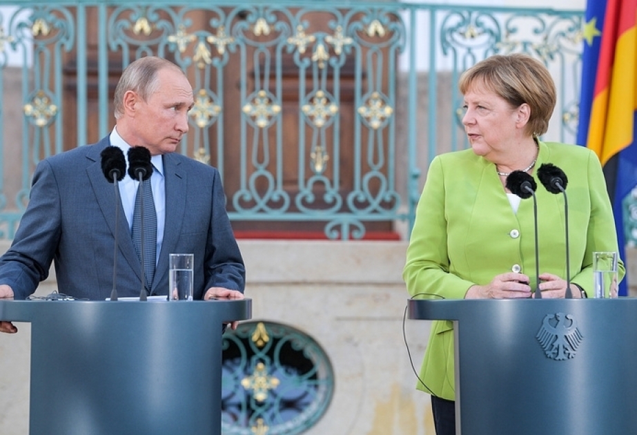 Vladimir Putin ilə Angela Merkelin görüşündə ikitərəfli və regional məsələlər müzakirə olunub VİDEO