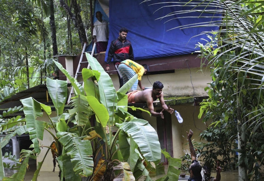 Indien: Passagierflüge landen wegen Flut auf Marine-Stützpunkt