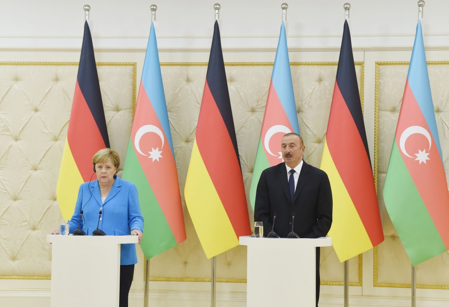 Le président azerbaïdjanais et la chancelière allemande ont tenu une conférence de presse conjointe VIDEO