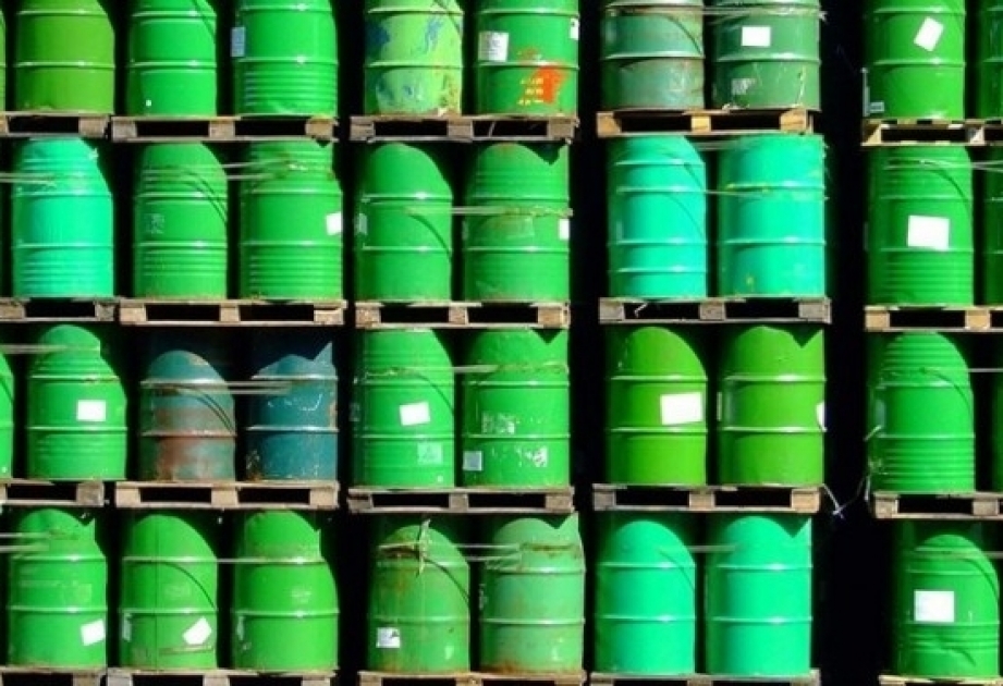 Цены на нефть вновь снизились