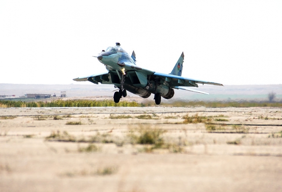Air Force of Azerbaijan conducts training flights