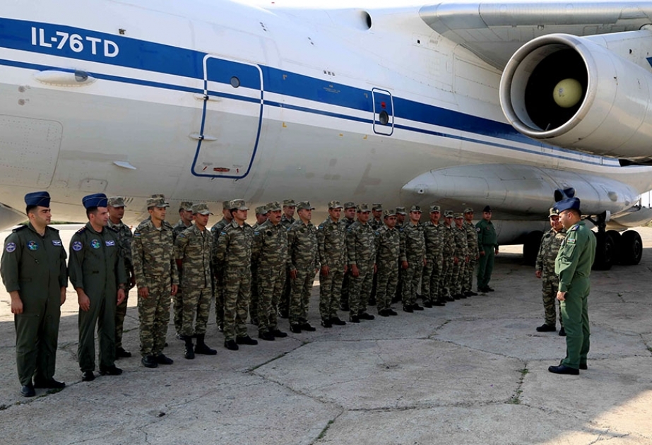 “TURAZ Şahini - 2018” təlimlərində iştirak edəcək Azərbaycan HHQ-nin aviasiya vasitələri Türkiyəyə yola düşüb
