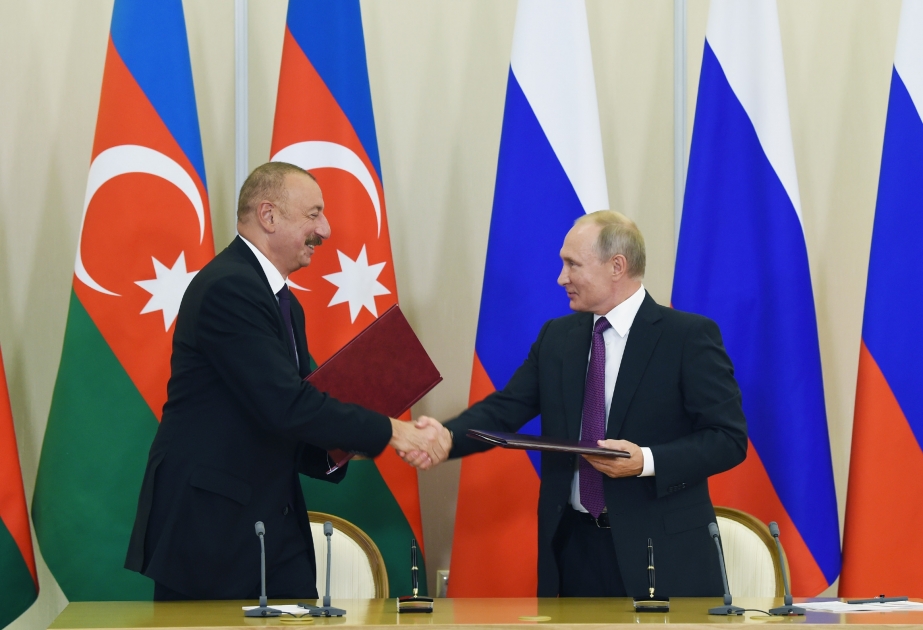 Aserbaidschan und Russland unterzeichnen in Sotschi eine Reihe von Dokumenten VIDEO