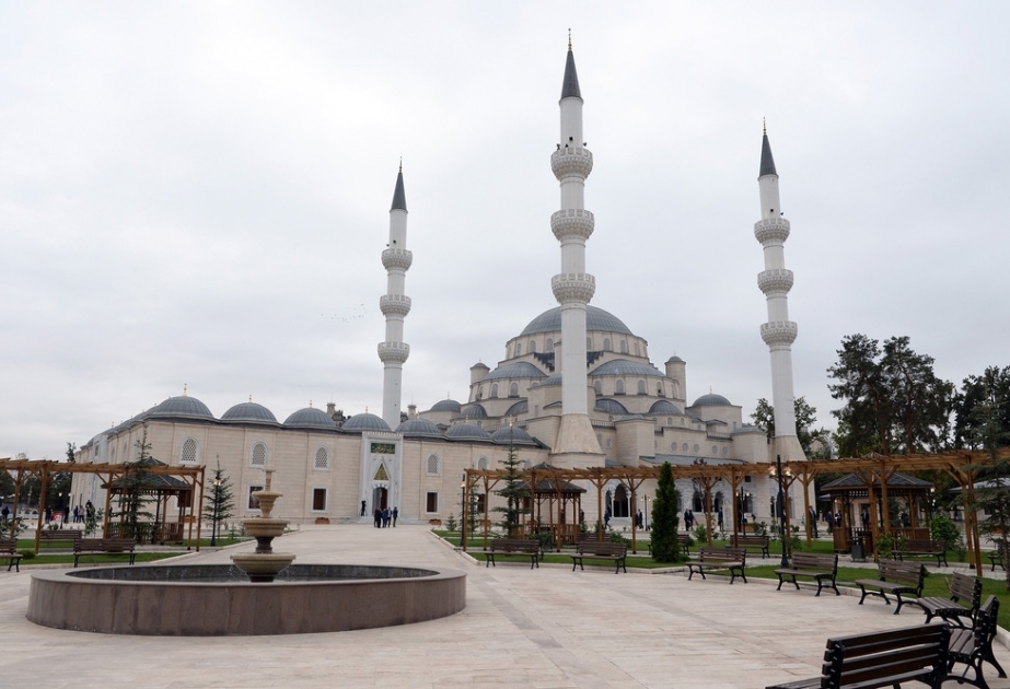 В Бишкеке открылась Центральная мечеть