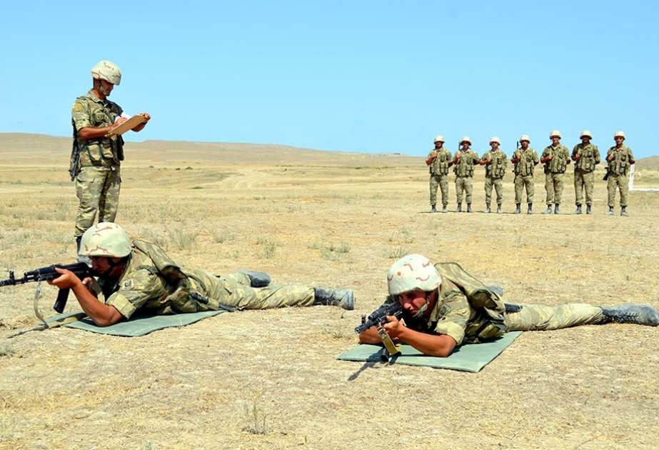 Əsgər heyəti ilə təlim məşqləri keçirilir
