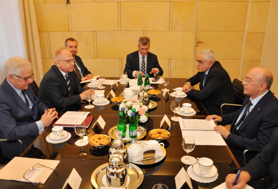 Azerbaijan’s minister of emergency situations visits Poland