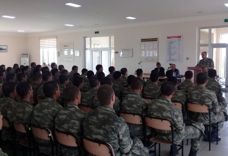 Hərbi qulluqçuların psixoloji sahədə maarifləndirilməsi ilə bağlı tədbirlər keçirilib