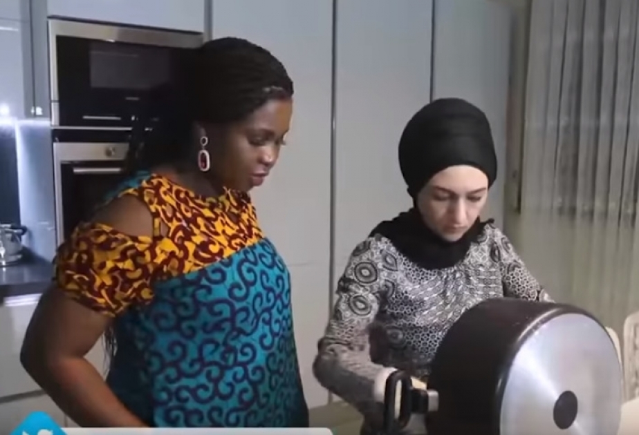 Nigeriya televiziyasında Azərbaycan mətbəxi silsiləsindən növbəti veriliş yayımlanıb VİDEO