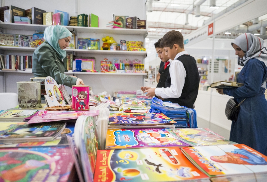 İstanbulda beynəlxalq kitab sərgisi başa çatıb