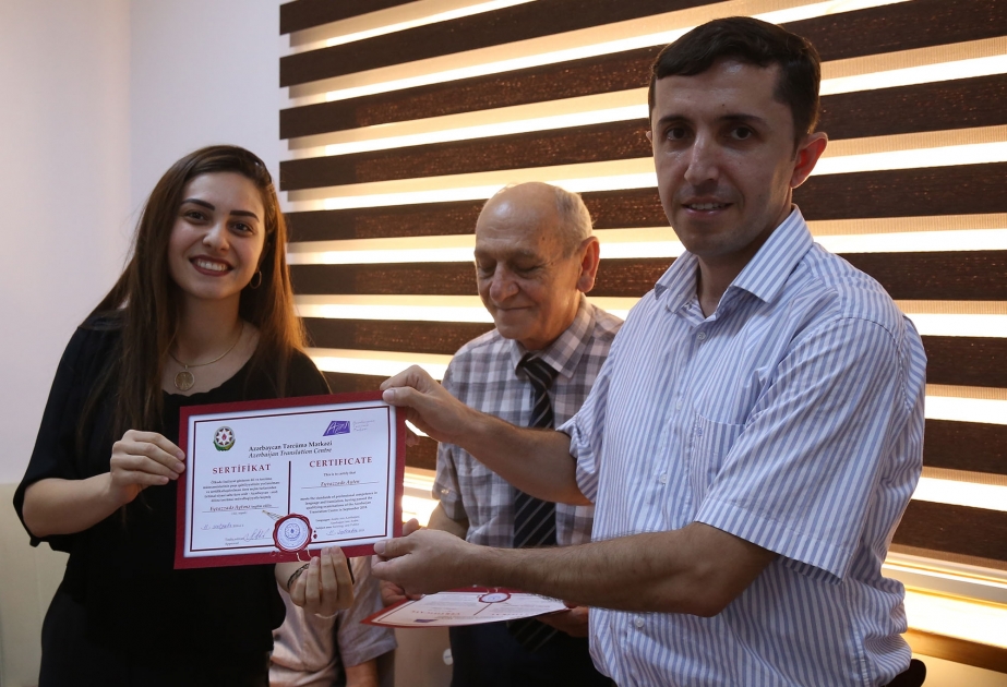 Azərbaycan Tərcümə Mərkəzinin sertifikatları sahiblərinə təqdim olunub