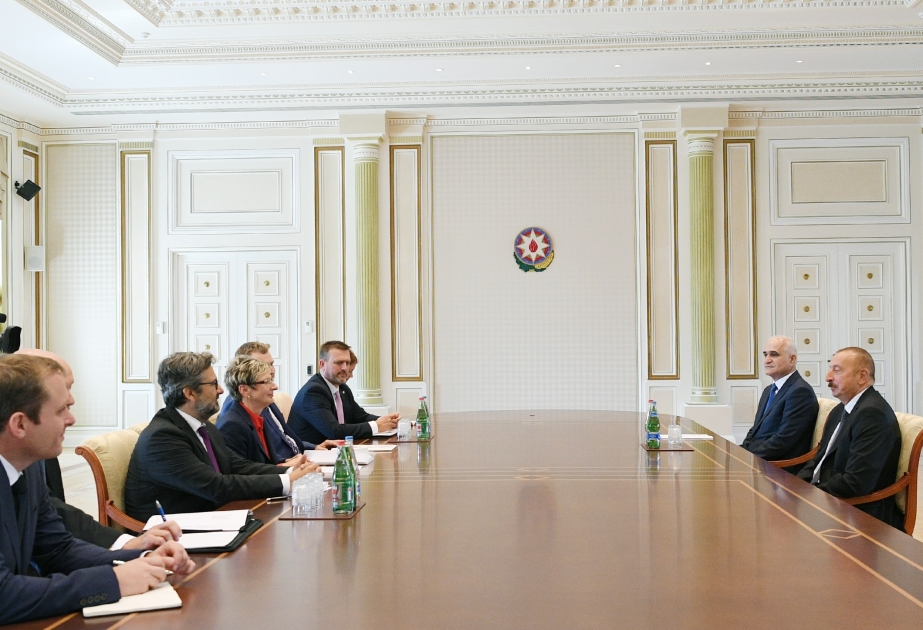 Entretien du président Ilham Aliyev avec une délégation tchèque à Bakou VIDEO