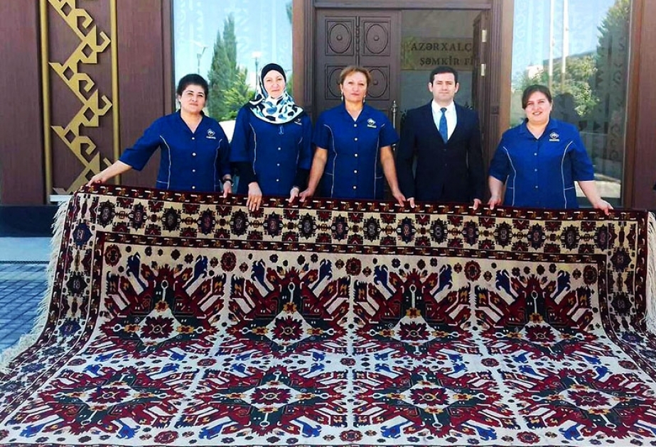 “Azərxalça”nın Şəmkir filialında 200-cü xalça kəsilib