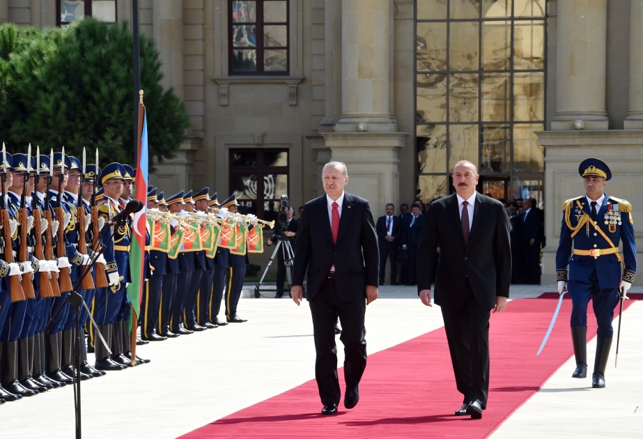 Offizieller Empfang von Präsident Erdogan in Baku VIDEO