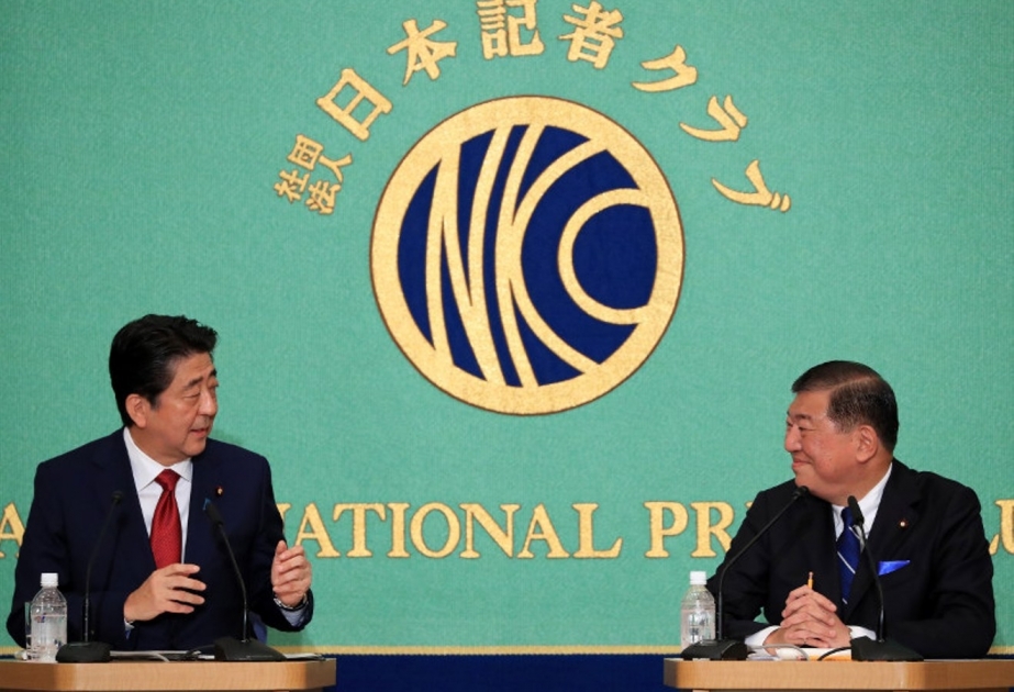 Şinzo Abe və Şiqeru İşiba Kiotoda siyasi debatlara qatılıblar
