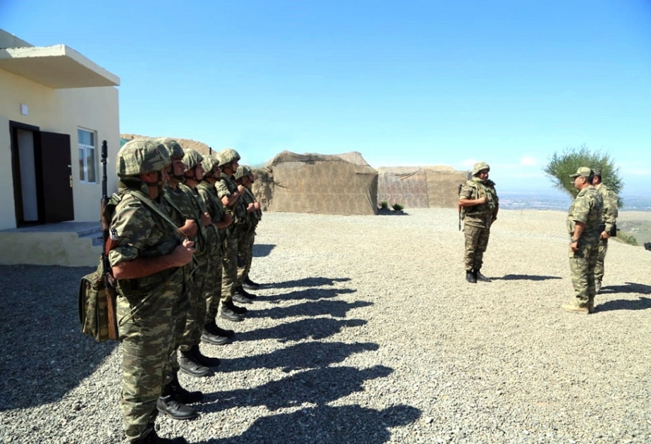 Müdafiə naziri düşmənə qarşı daha sərt tədbirlərin görülməsi ilə bağlı konkret tapşırıqlar verib