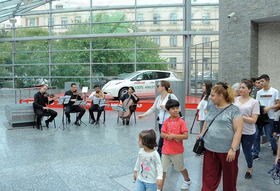 Bakı metrosunda Milli Musiqi Günü qeyd olunub VİDEO