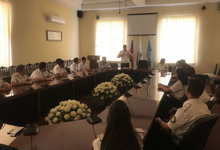 В Академии Государственного таможенного комитета проведен тренинг для первокурсников