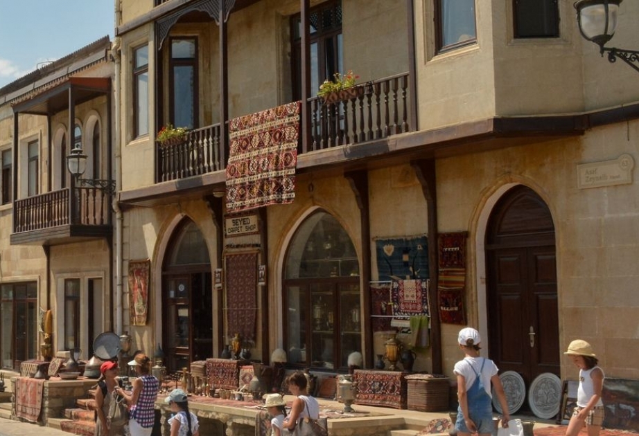 Bu il Azərbaycana 193 ölkədən 1,9 milyon əcnəbi və vətəndaşlığı olmayan şəxs gəlib