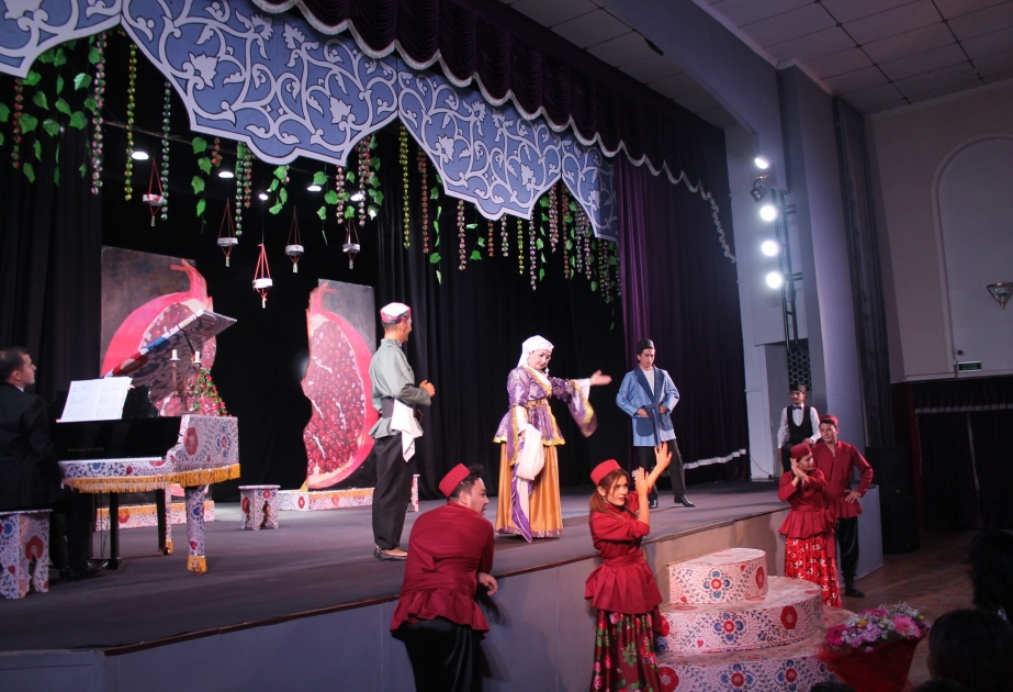 Daşkənddəki Dövlət Satira Teatrı yeni mövsümü Üzeyir Hacıbəylinin “Arşın mal alan” musiqili komediyası ilə açıb