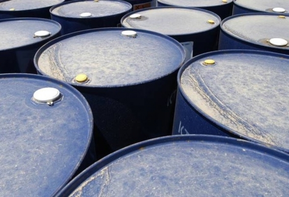 Баррель нефти марки «Азери Лайт» продается за 80,69 доллара