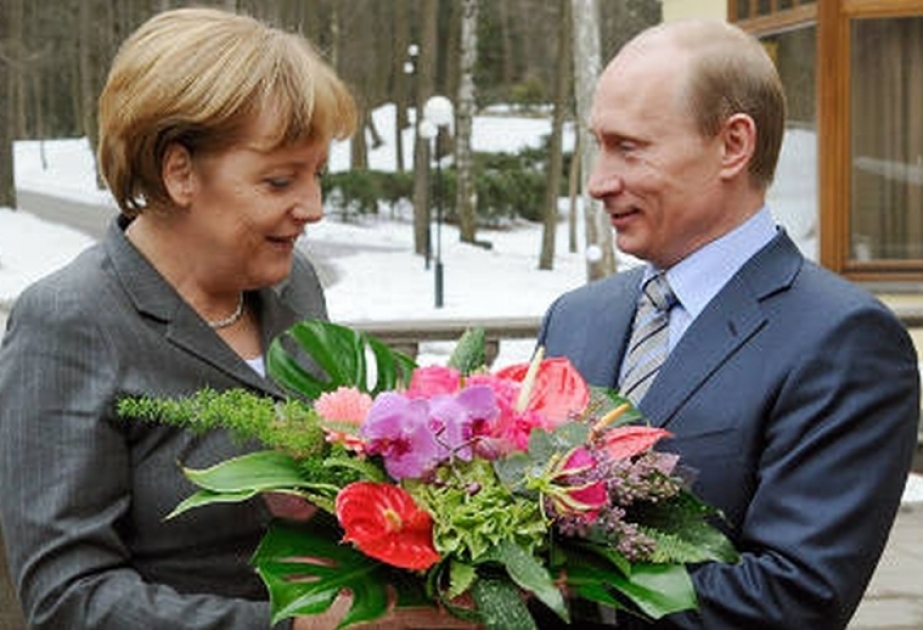 Меркель и Путин обсудили по телефону Сирию